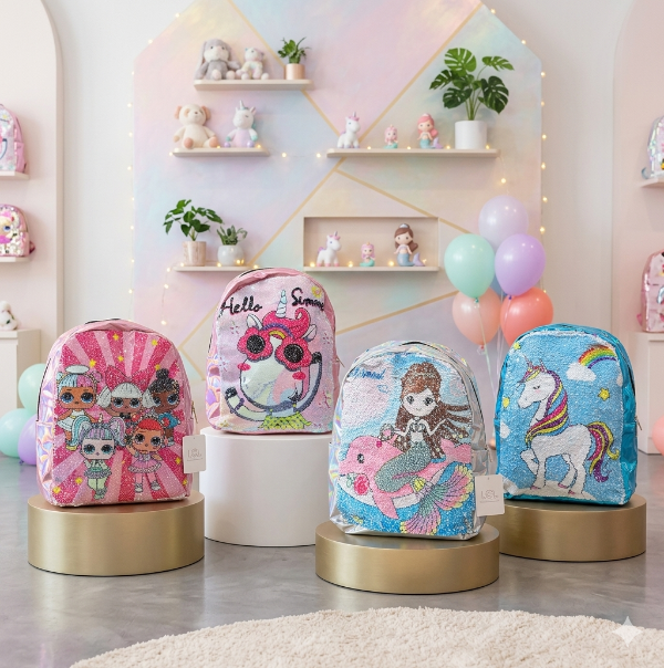 Mochilas de lentejuelas con diseños intercambiables
